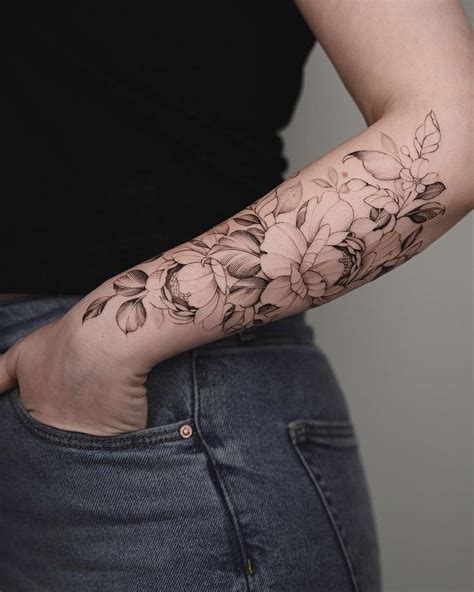 <b>Fine</b> <b>line</b> <b>tattoos</b> have gained widespread popularity for their delicate and precise designs that are drawn with extremely thin needles and <b>fine</b> ink. . Fine line floral tattoo denver